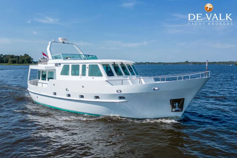 BoatPhoto.coverAlt