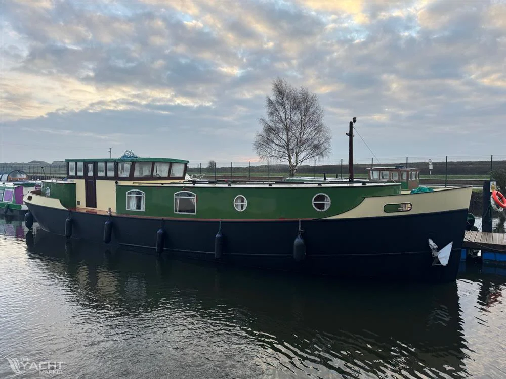 BoatPhoto.alt