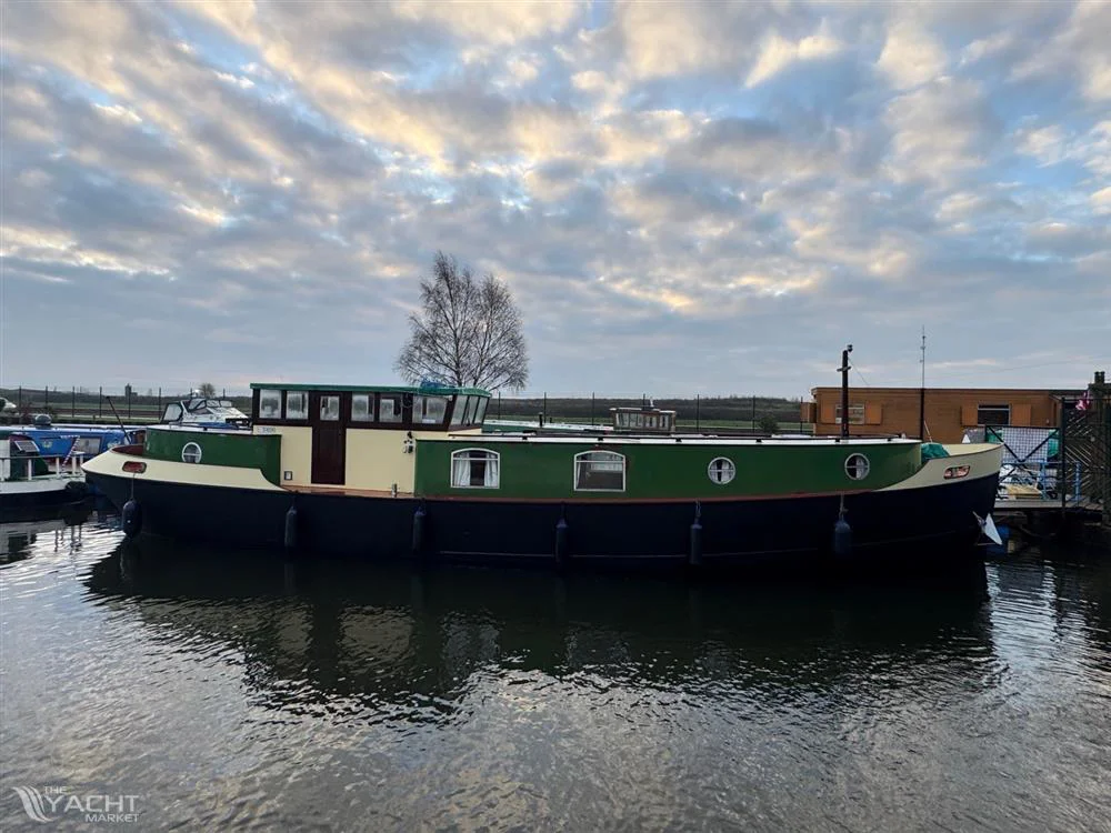 BoatPhoto.alt