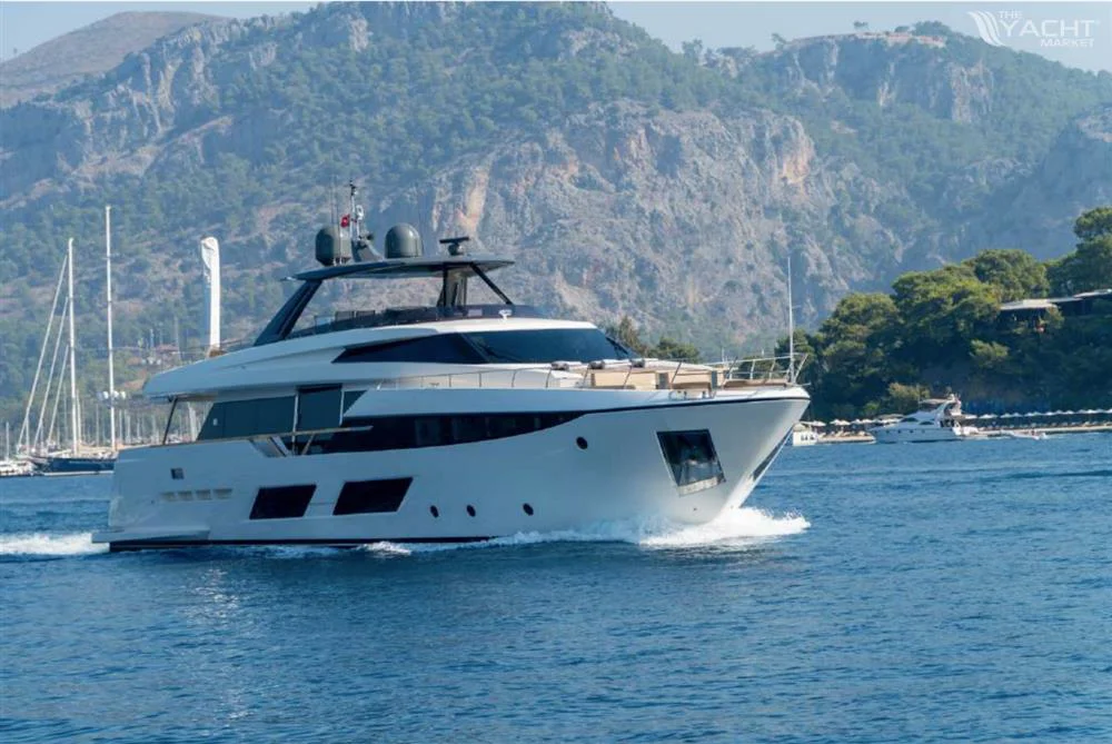 BoatPhoto.coverAlt