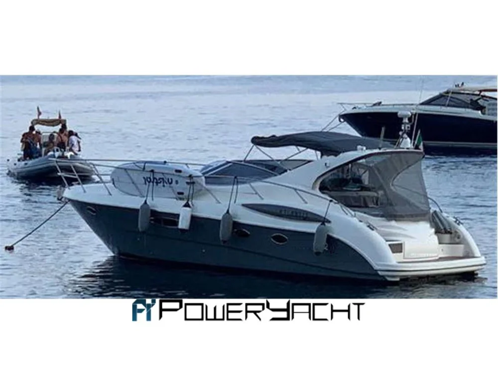BoatPhoto.coverAlt