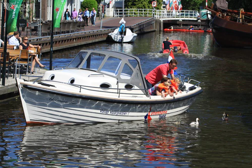 BoatPhoto.coverAlt