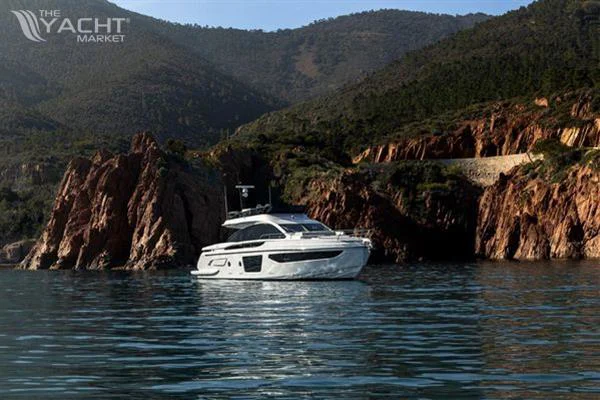 BoatPhoto.coverAlt