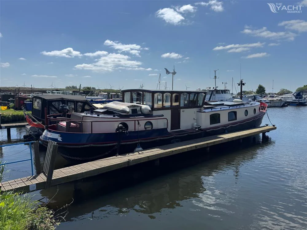 BoatPhoto.alt