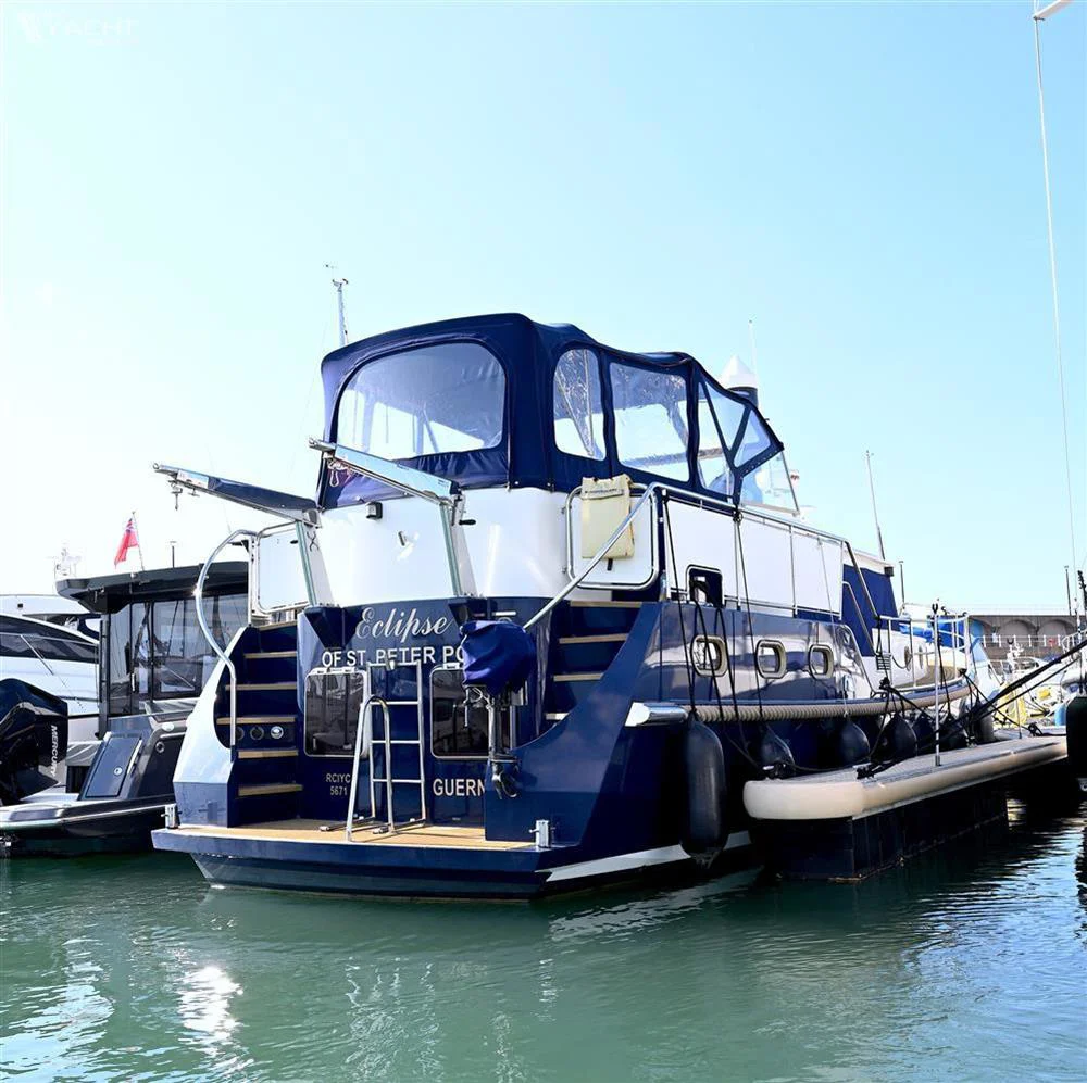 BoatPhoto.alt