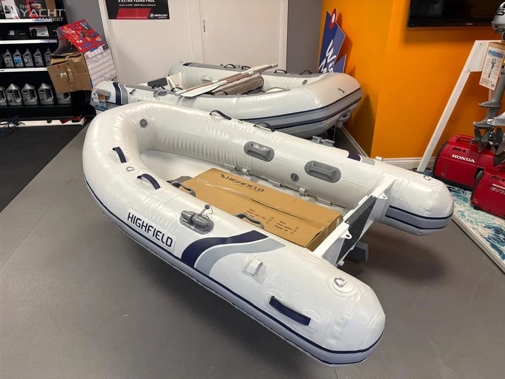 BoatPhoto.coverAlt