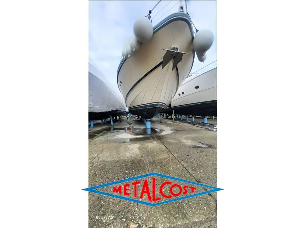 BoatPhoto.coverAlt