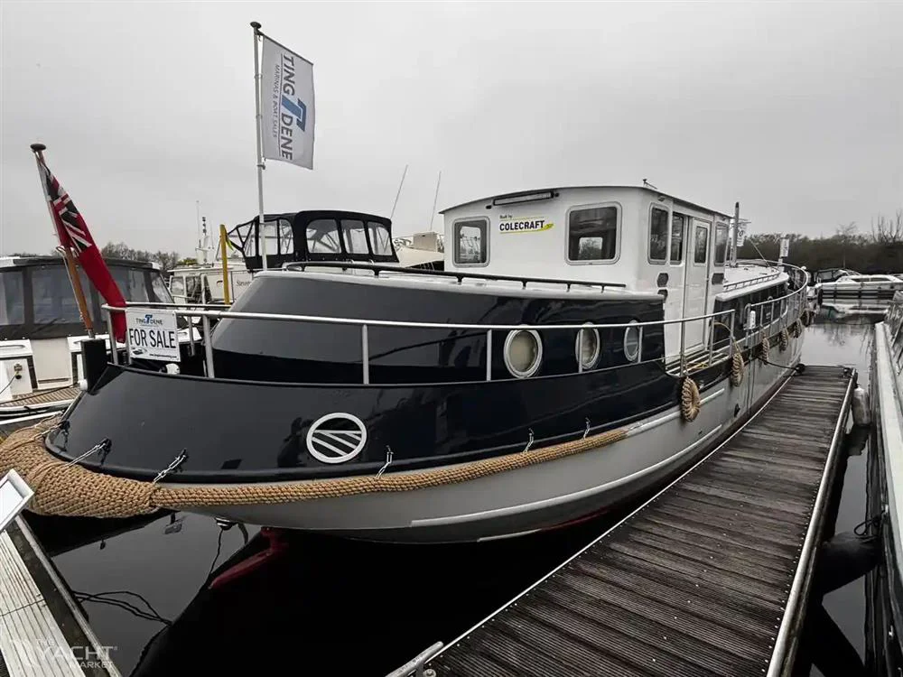 BoatPhoto.alt