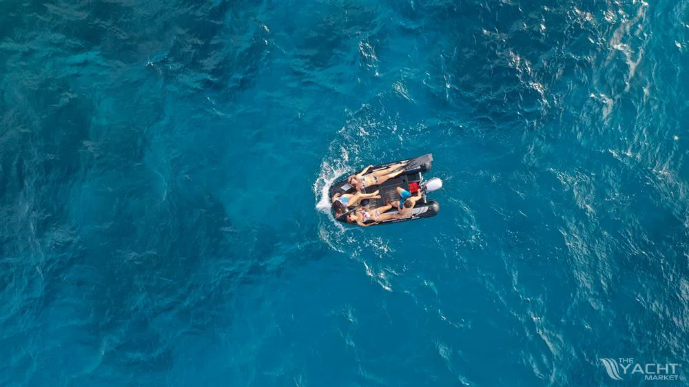 BoatPhoto.alt
