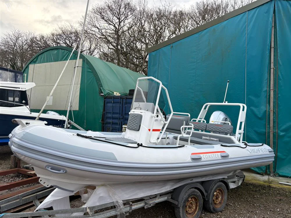 BoatPhoto.coverAlt