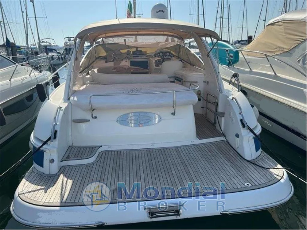 BoatPhoto.coverAlt