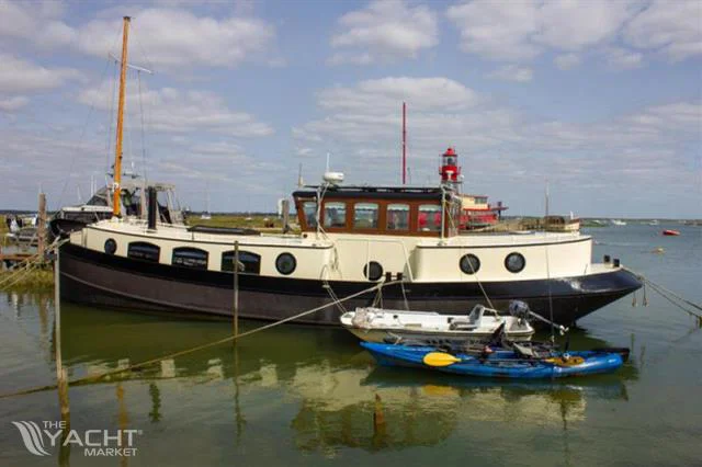 BoatPhoto.alt