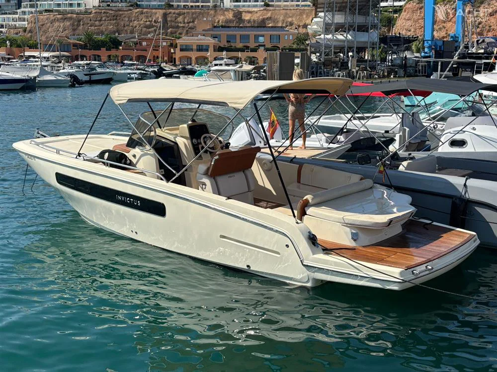 BoatPhoto.alt