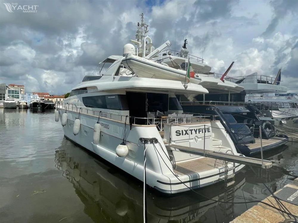 BoatPhoto.alt