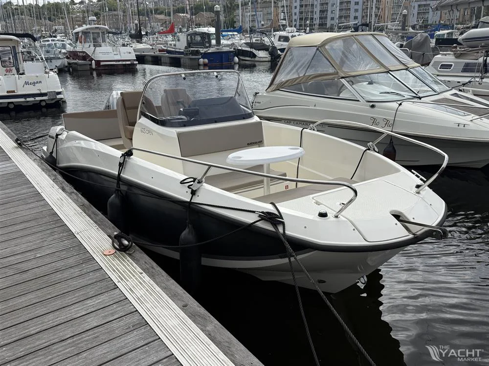 BoatPhoto.coverAlt