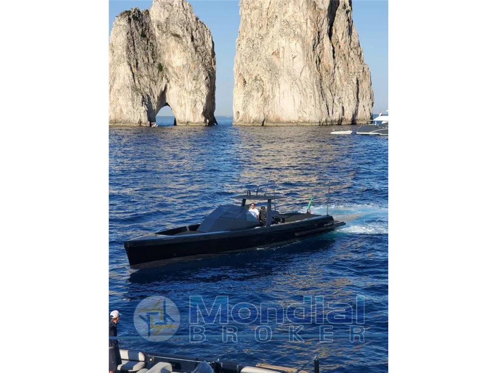 BoatPhoto.coverAlt