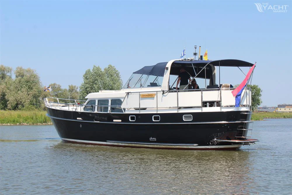 BoatPhoto.alt