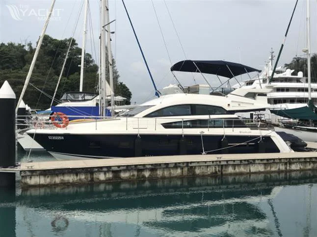BoatPhoto.coverAlt