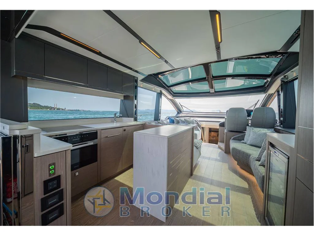 2024 SUNSEEKER Predator 65 for sale in Antibes, France, photo 4 of 5