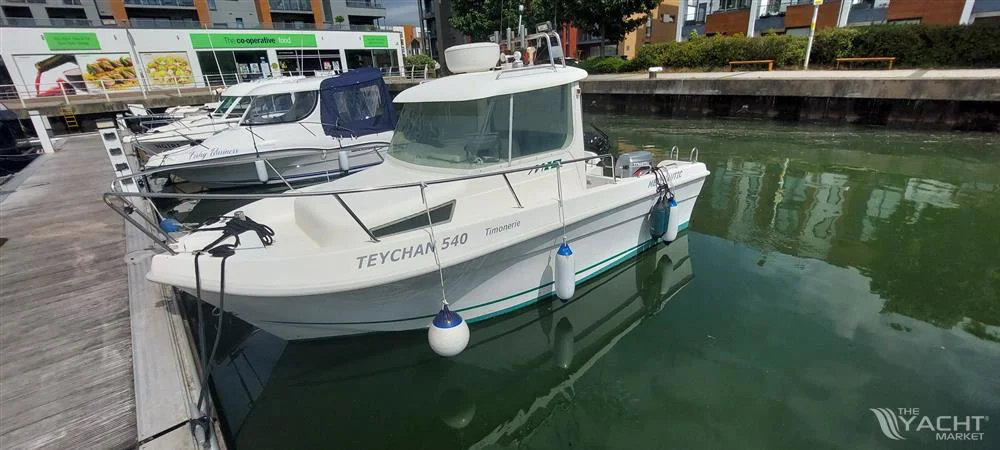 BoatPhoto.alt