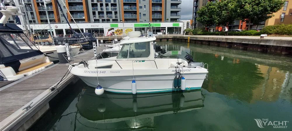 BoatPhoto.alt