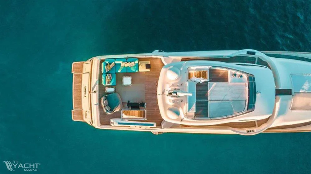 2013 FERRETTI Custom Line Navetta 26 Crescendo for sale in Antibes, France, photo 4 of 5