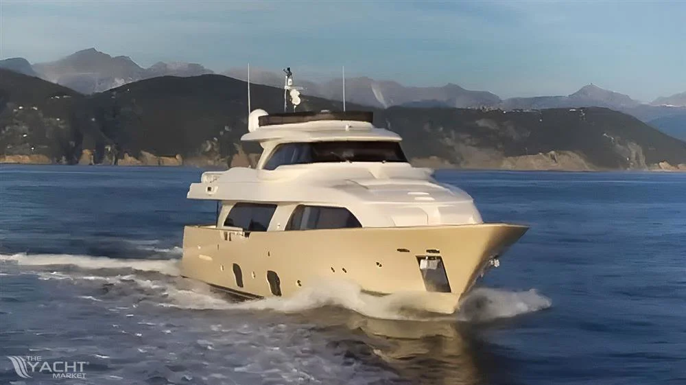 2013 FERRETTI Custom Line Navetta 26 Crescendo for sale in Antibes, France, photo 5 of 5