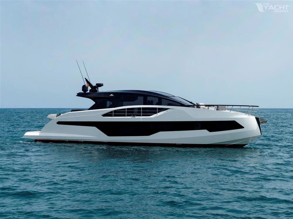 BoatPhoto.coverAlt