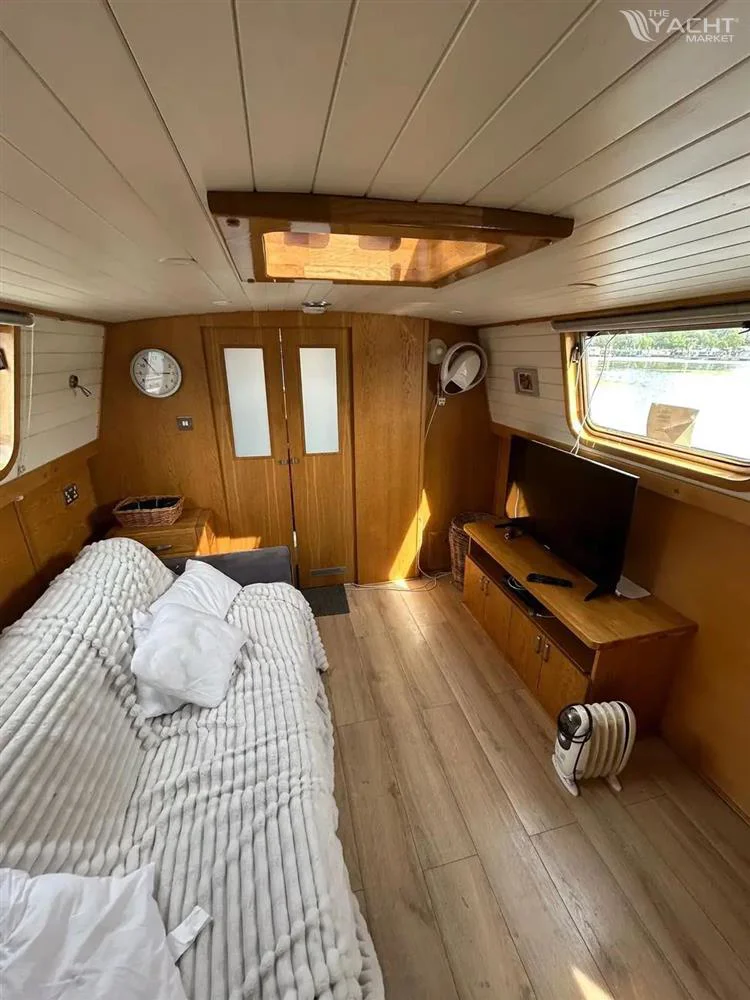BoatPhoto.alt