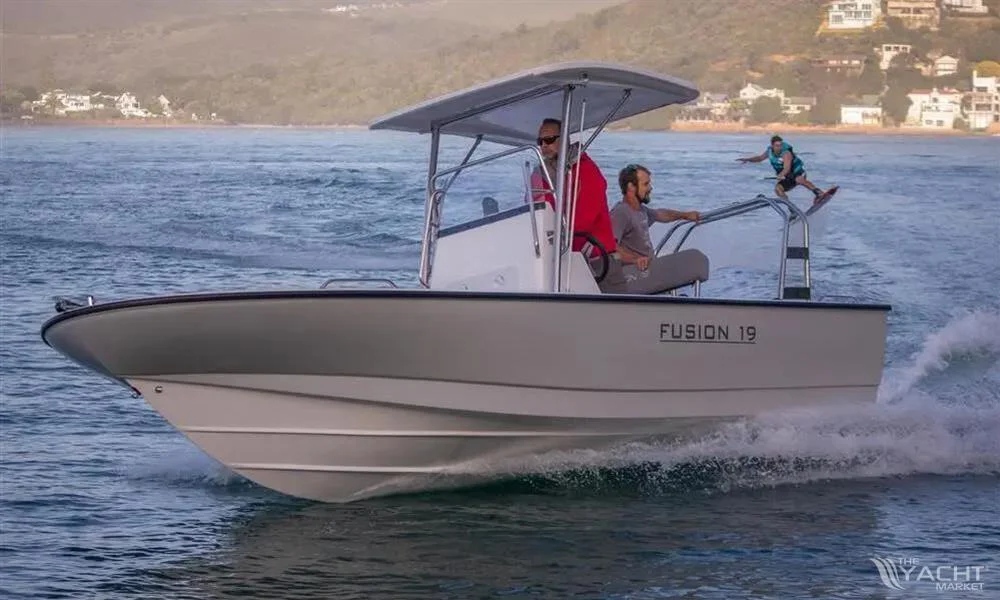 BoatPhoto.coverAlt