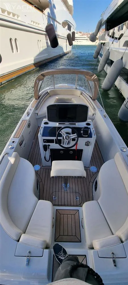 BoatPhoto.coverAlt