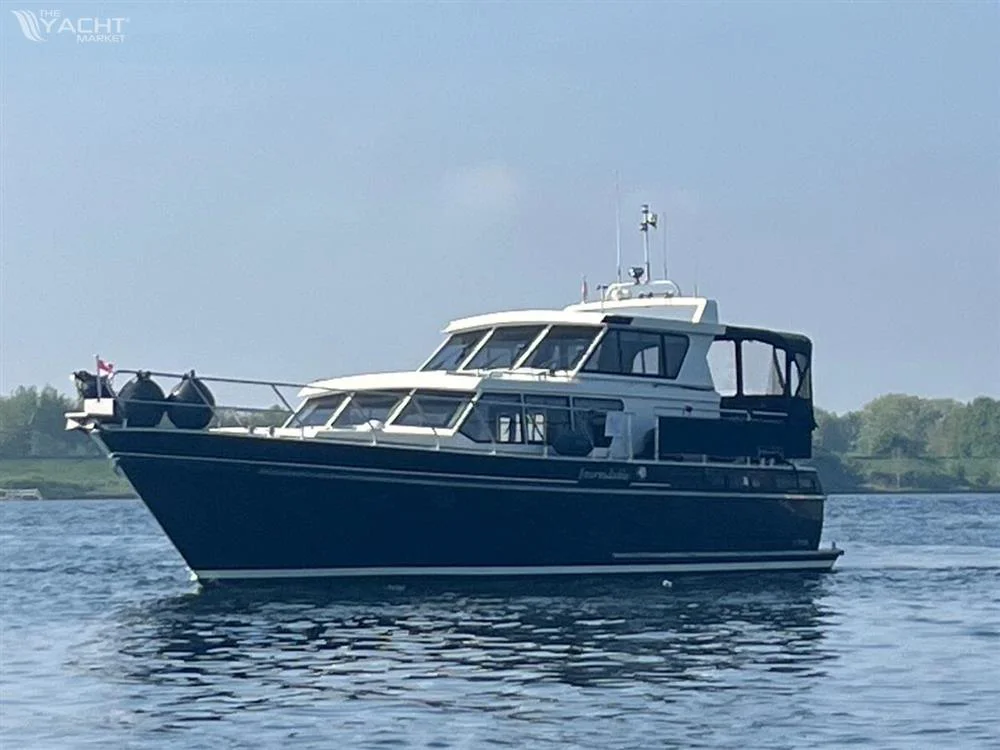 BoatPhoto.coverAlt