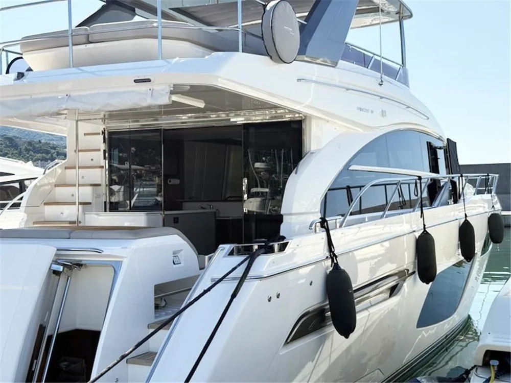 2019 Princess Yachts F 70 for sale in Genoa, Italy, photo 2 of 5