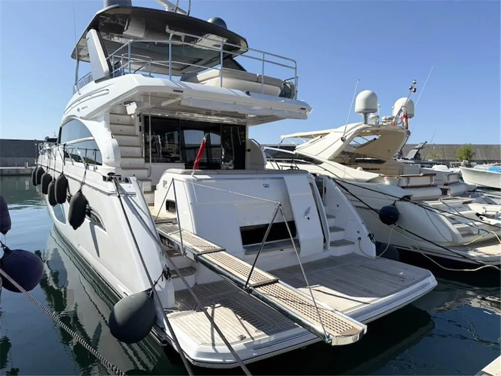 2019 Princess Yachts F 70 for sale in Genoa, Italy, photo 4 of 5