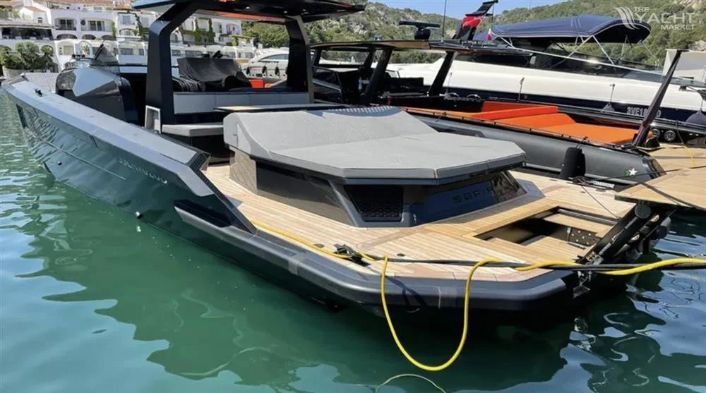 BoatPhoto.coverAlt