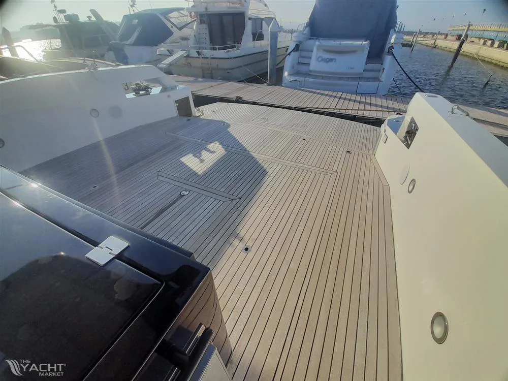BoatPhoto.alt