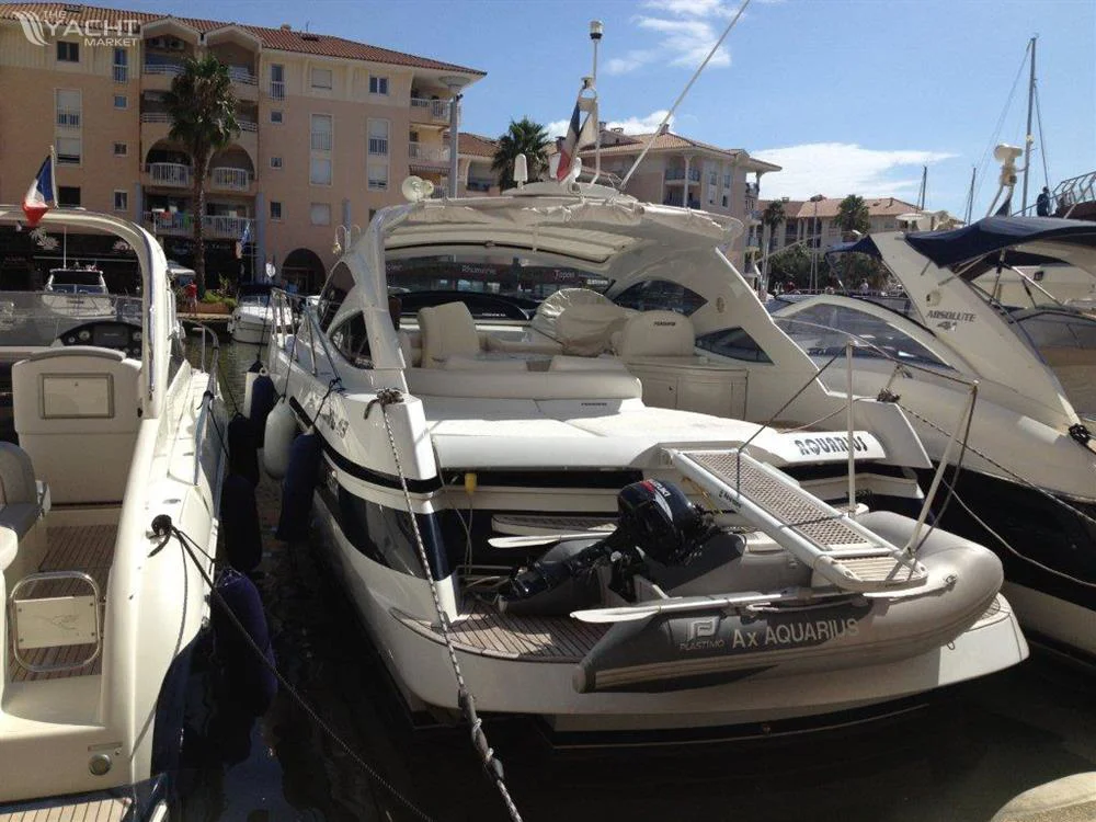 BoatPhoto.coverAlt