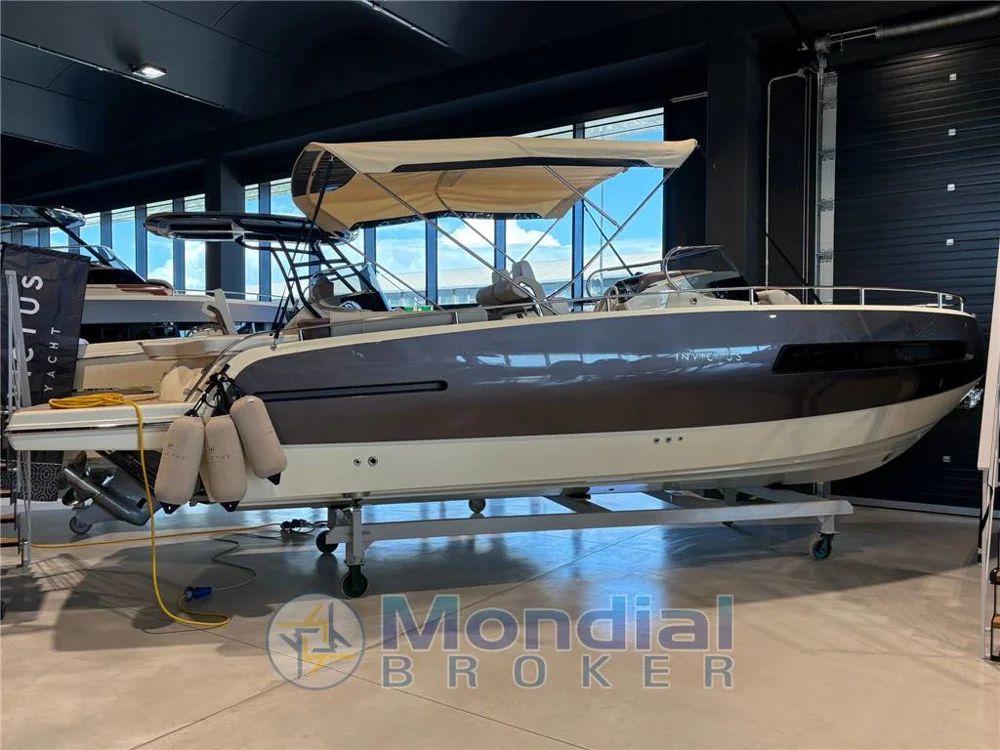 BoatPhoto.coverAlt