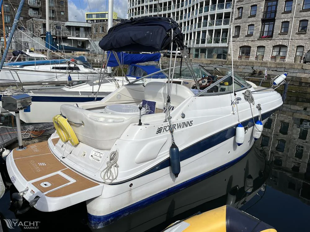 BoatPhoto.coverAlt