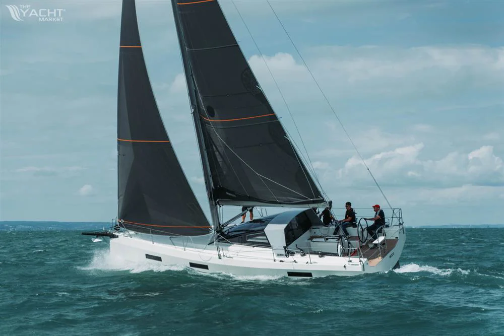 BoatPhoto.coverAlt