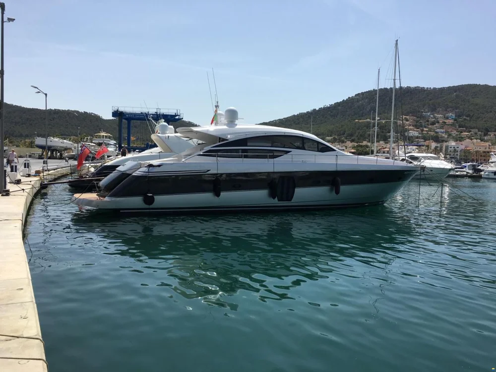 BoatPhoto.coverAlt