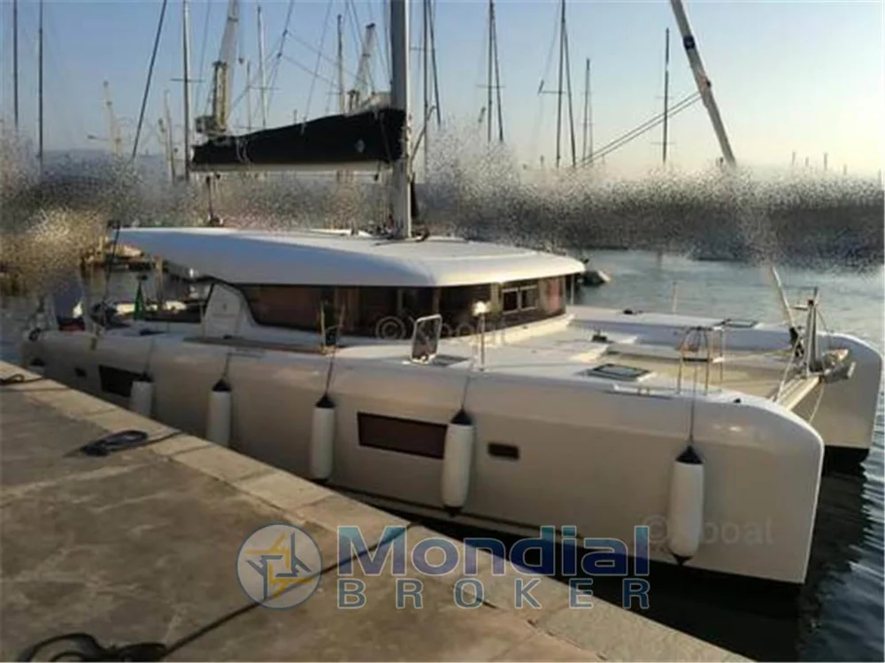 BoatPhoto.coverAlt