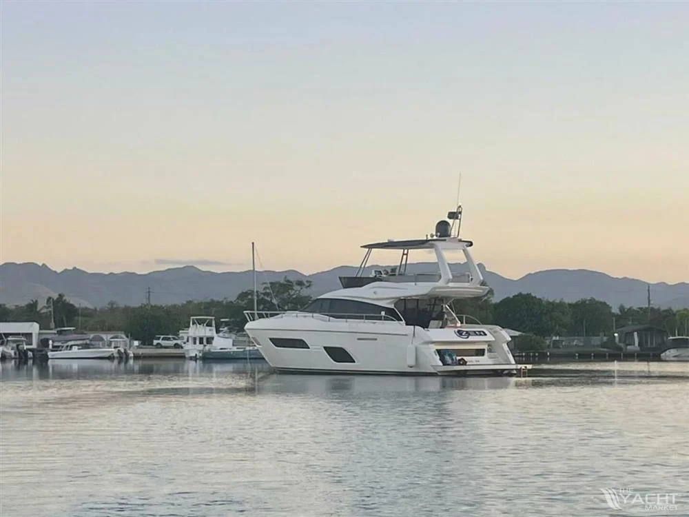 BoatPhoto.coverAlt