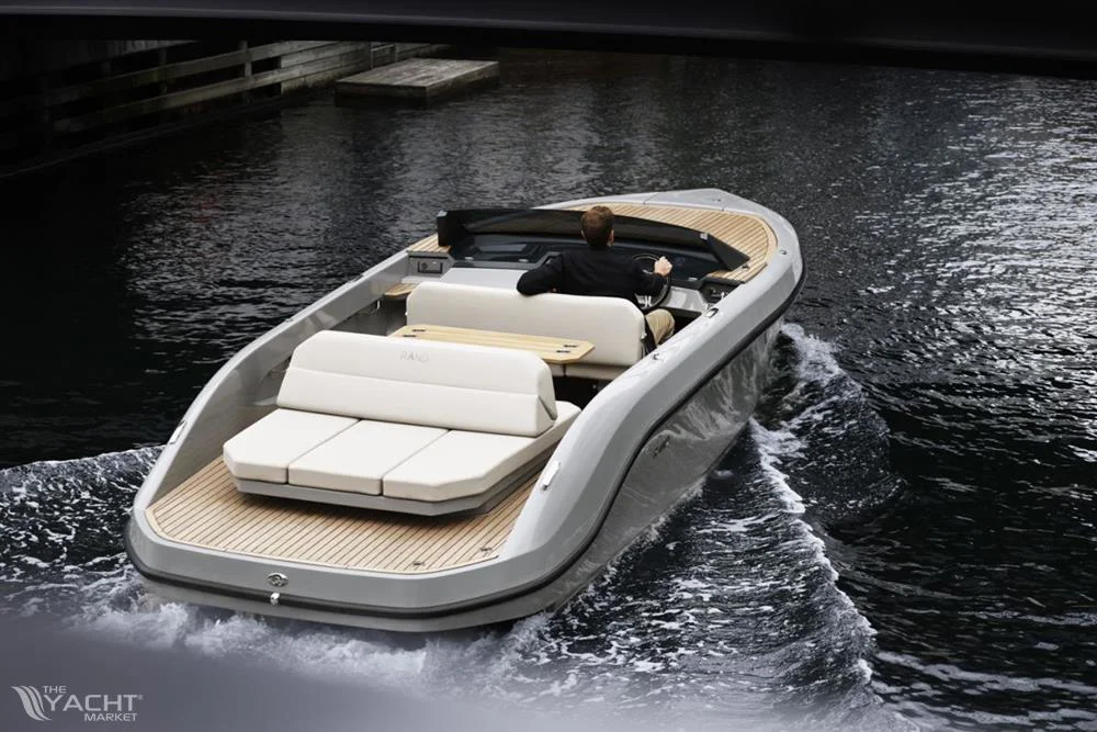BoatPhoto.coverAlt