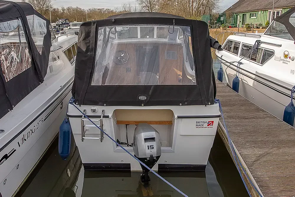 BoatPhoto.alt
