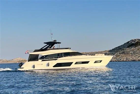 BoatPhoto.coverAlt