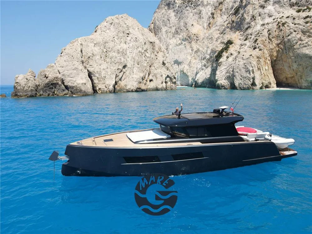 BoatPhoto.coverAlt