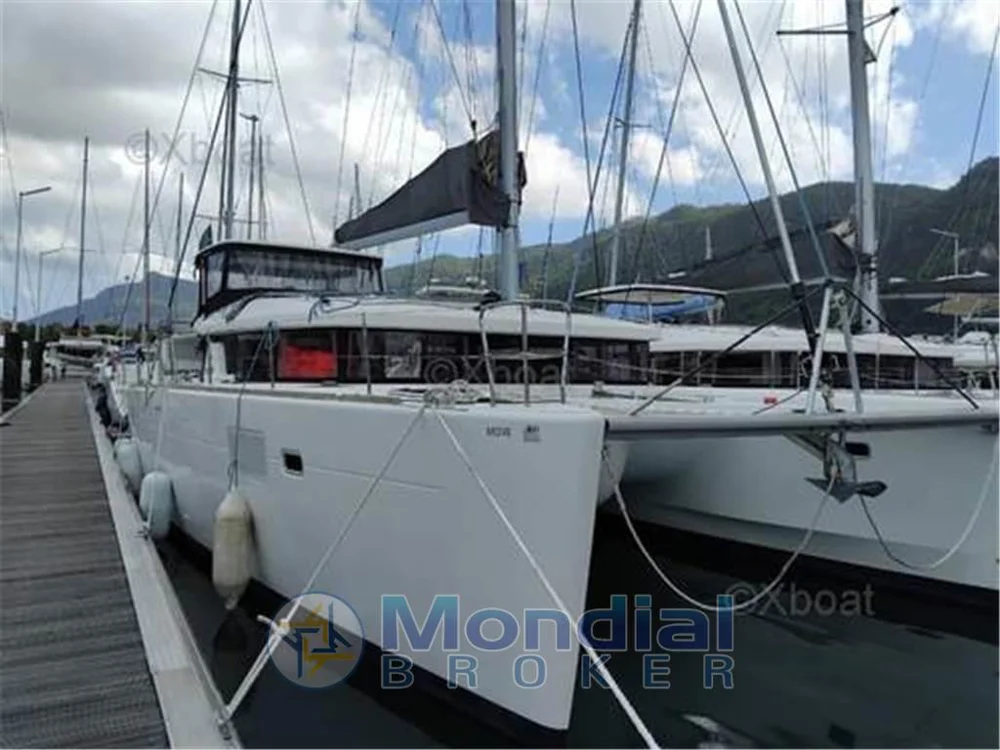 BoatPhoto.coverAlt