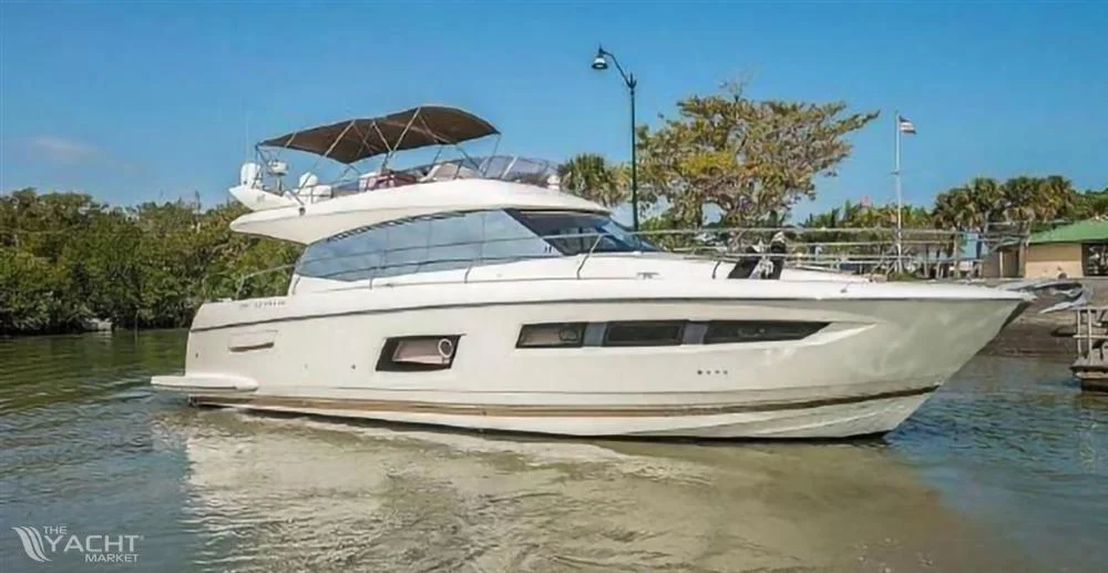 BoatPhoto.coverAlt