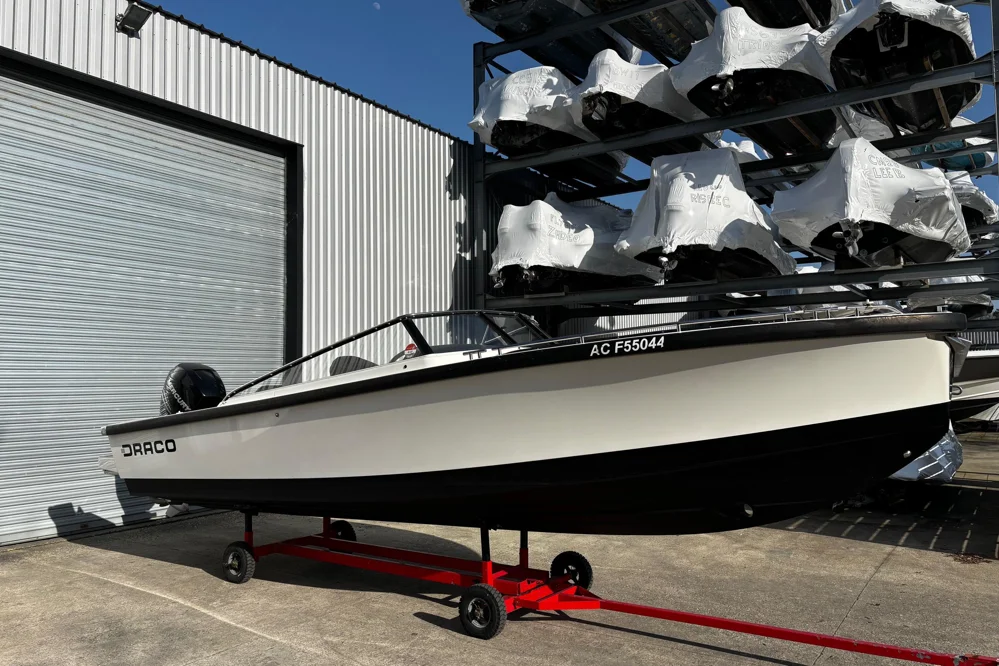 BoatPhoto.coverAlt